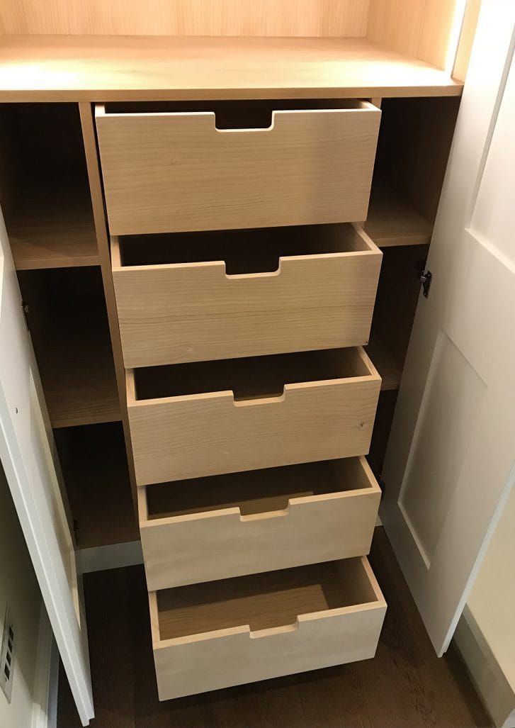 Oliver Legge Fitted Wardrobes Image 9